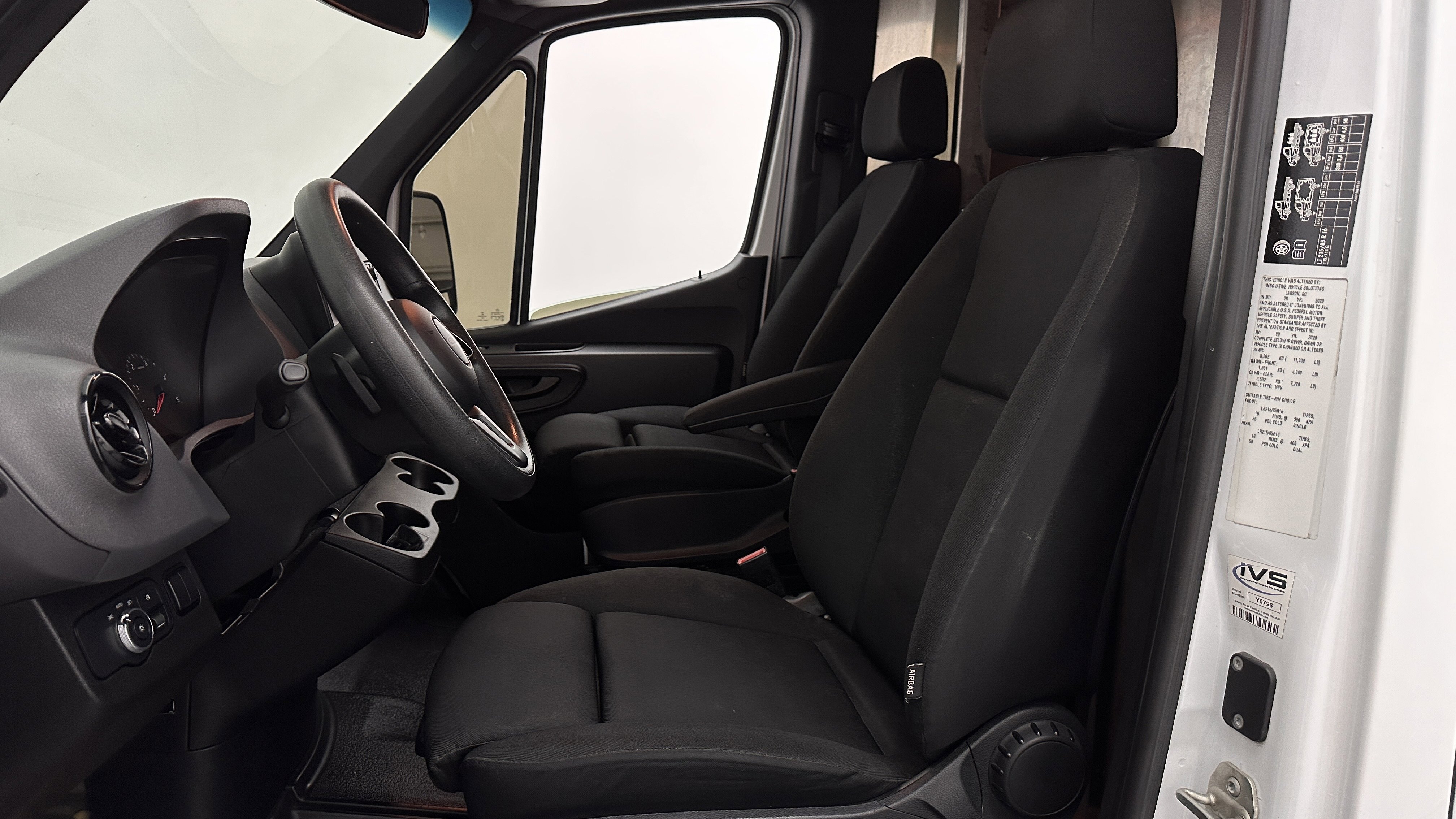 Used 2020 Freightliner Sprinter 3500 image 11