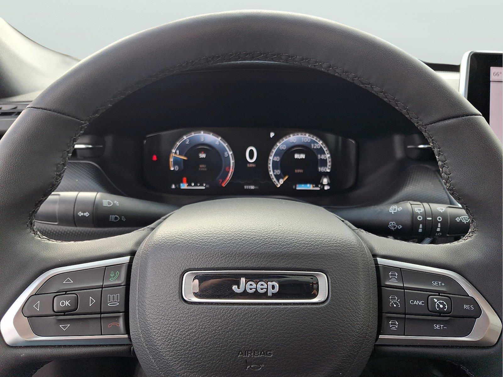 Used 2025 Jeep Compass Limited w/ High Altitude Package AWD/4WD image 18