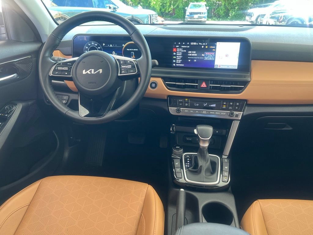 Certified 2025 Kia Seltos EX w/ EX Sunroof Package AWD/4WD image 18