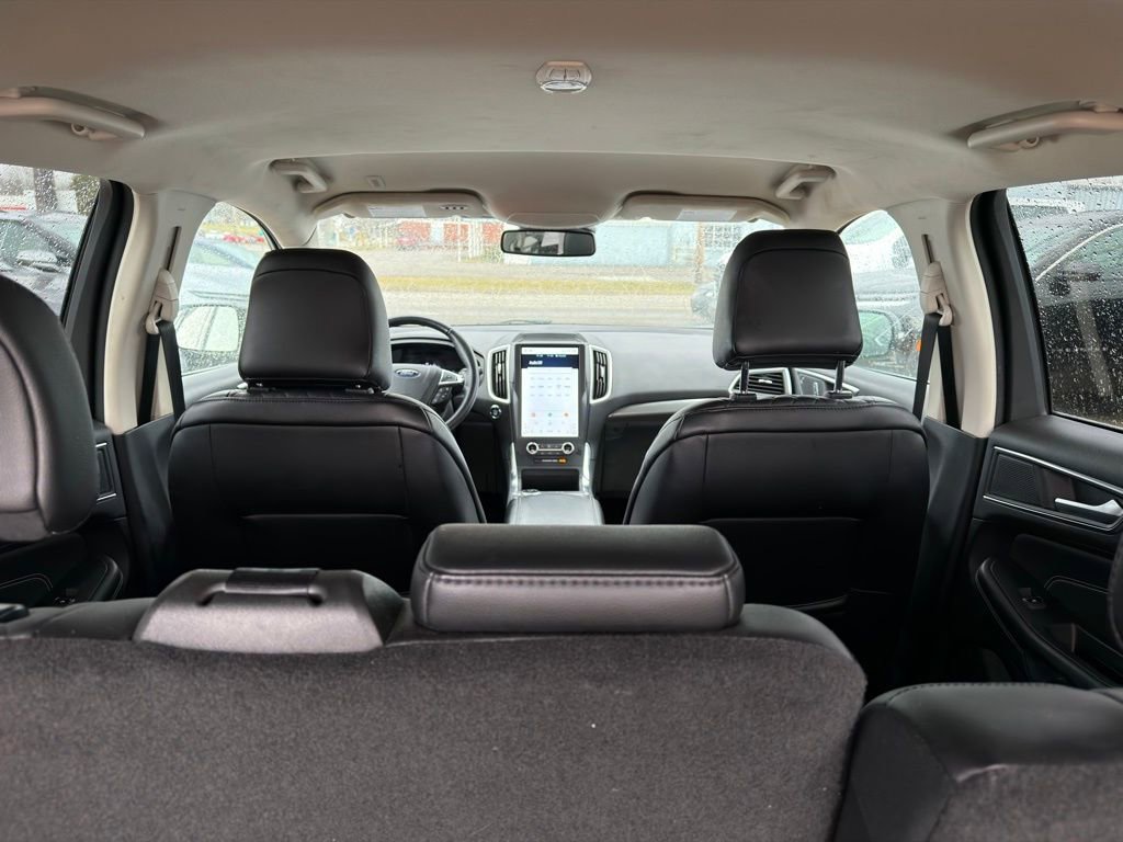Used 2024 Ford Edge Titanium image 35