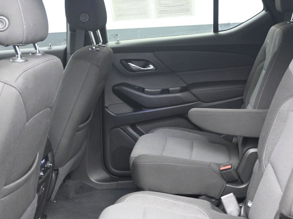 Used 2023 Chevrolet Traverse LT image 14