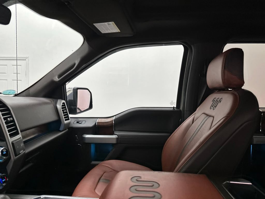 Used 2018 Ford F150 King Ranch w/ Equipment Group 601A Luxury AWD/4WD image 33