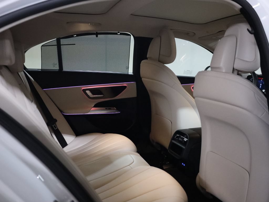 Used 2026 Mercedes-Benz E 350 4MATIC Sedan image 38