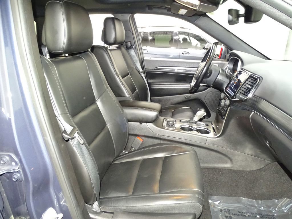 Used 2021 Jeep Grand Cherokee Limited image 17