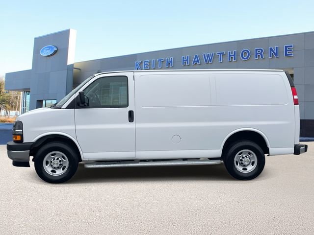 Used 2024 Chevrolet Express 2500 w/ Driver Convenience Package image 4