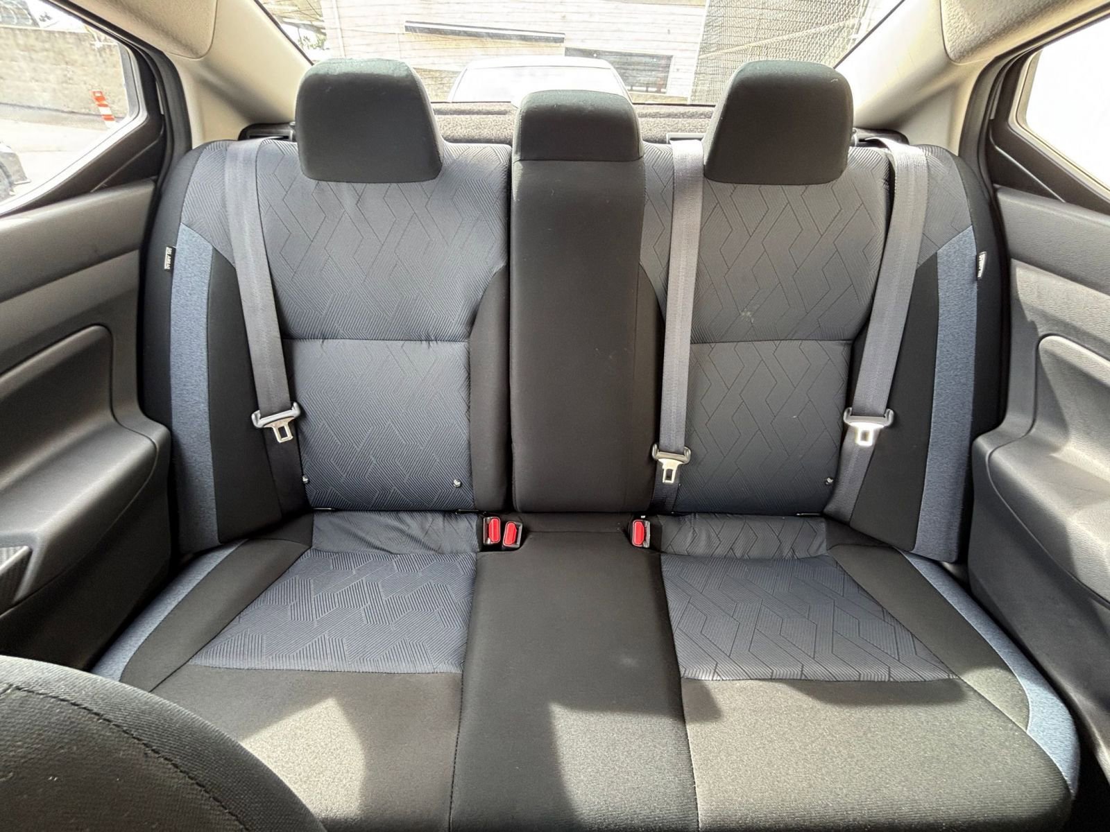 Used 2025 Nissan Versa SV image 39