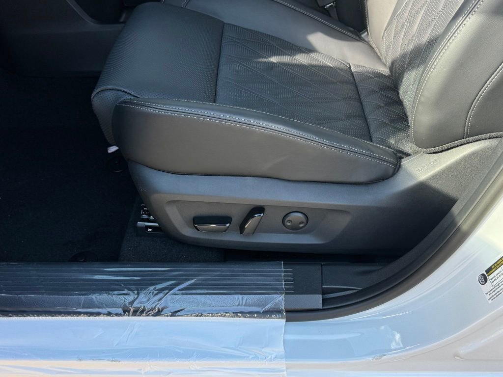 New 2026 Nissan Rogue Platinum w/ Platinum Premium Package image 17