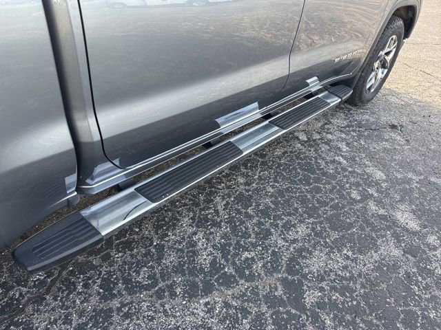 Used 2022 GMC Sierra 1500 SLT w/ SLT Premium Package image 30