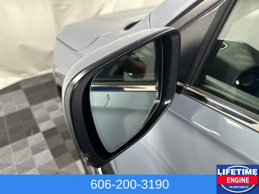 Used 2024 Honda Pilot Elite image 9