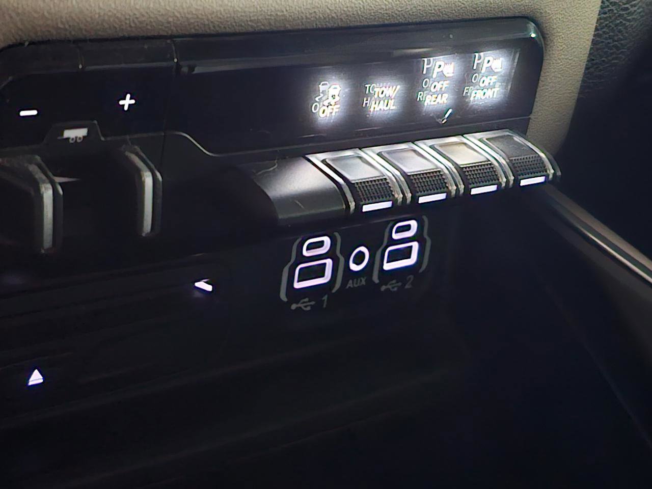 Used 2019 RAM 1500 Laramie w/ Sport Appearance Package image 41