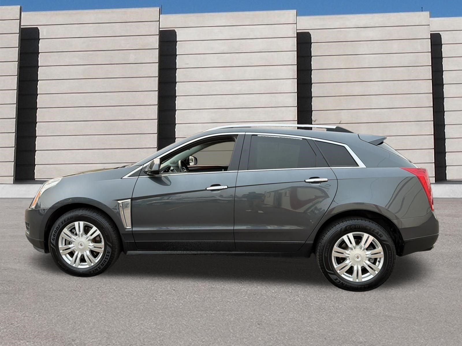 Used 2013 Cadillac SRX Luxury AWD/4WD image 2
