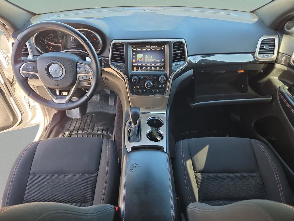 Used 2016 Jeep Grand Cherokee Laredo 75th Anniversary image 27