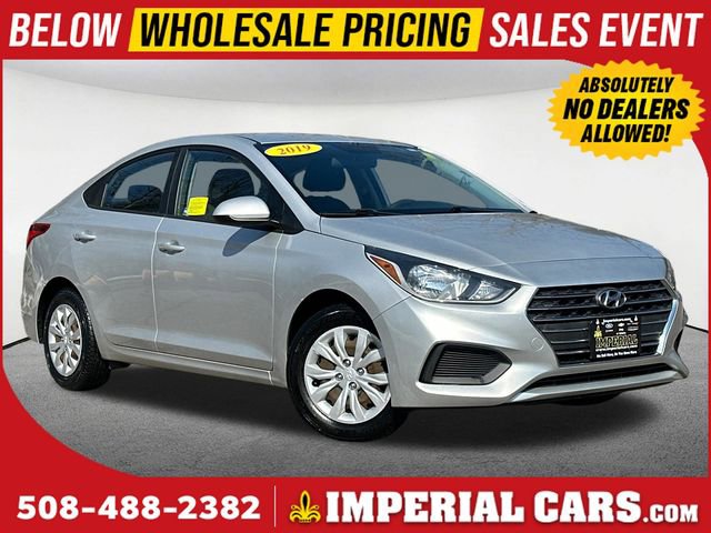 Used 2019 Hyundai Accent SE image 1