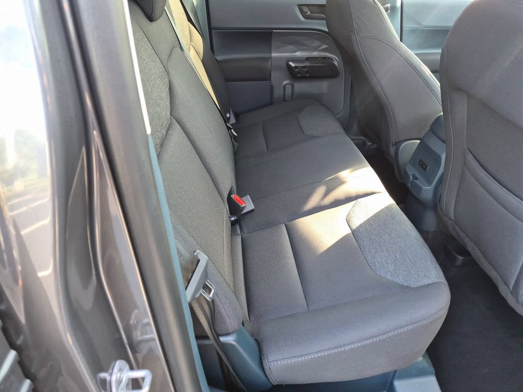 Used 2025 Ford Maverick XL w/ 4K Tow Package AWD/4WD image 17