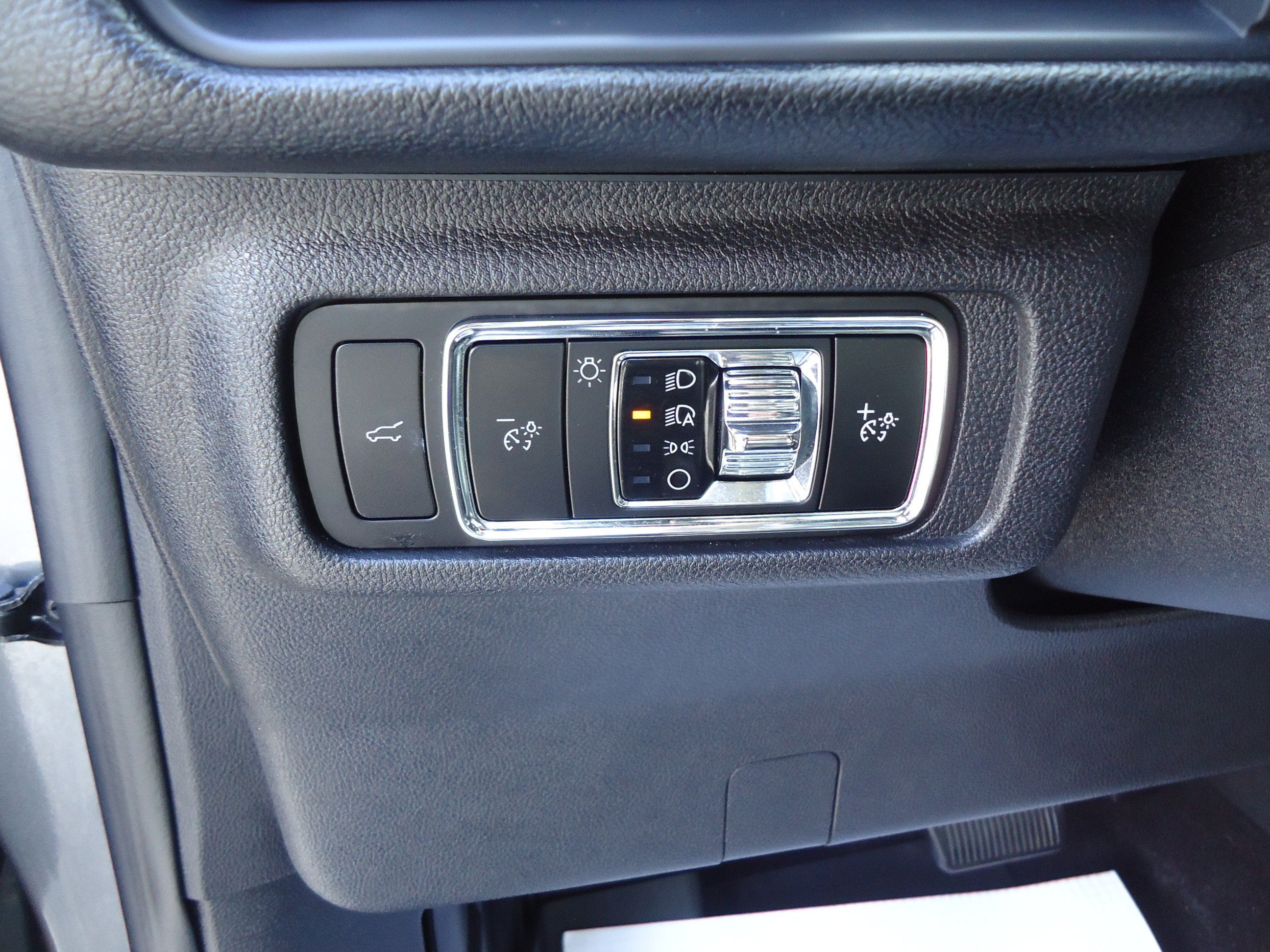 Used 2023 Lincoln Corsair Reserve w/ Equipment Group 201A AWD/4WD image 14