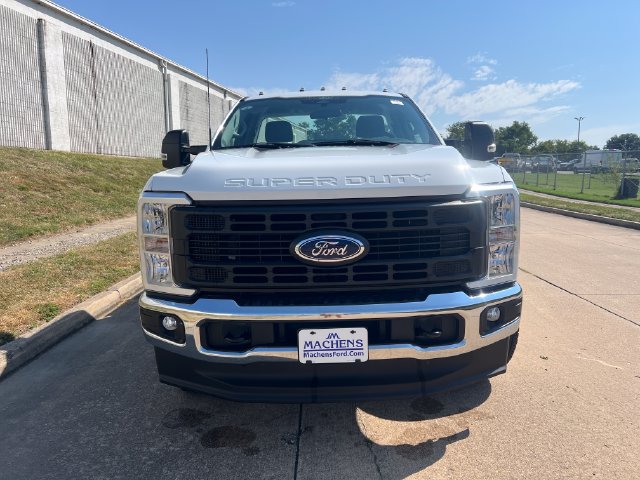 Used 2024 Ford F350 XL w/ Snow Plow/Camper Package AWD/4WD image 9