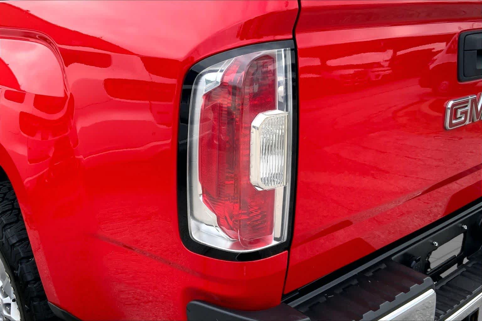 Used 2017 GMC Canyon SLE w/ SLE Convenience Package AWD/4WD image 24