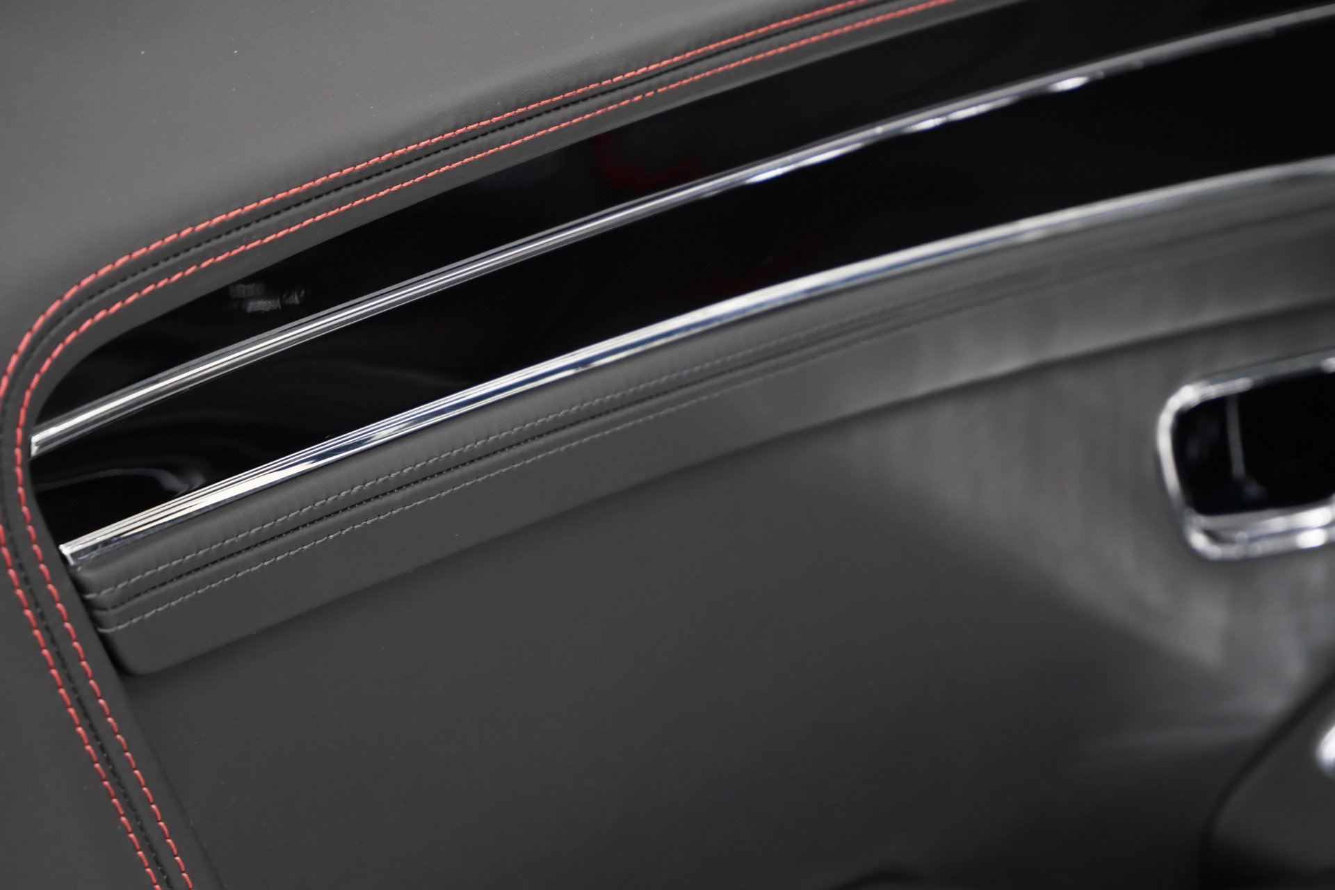 Used 2020 Bentley Continental GT V8 image 29