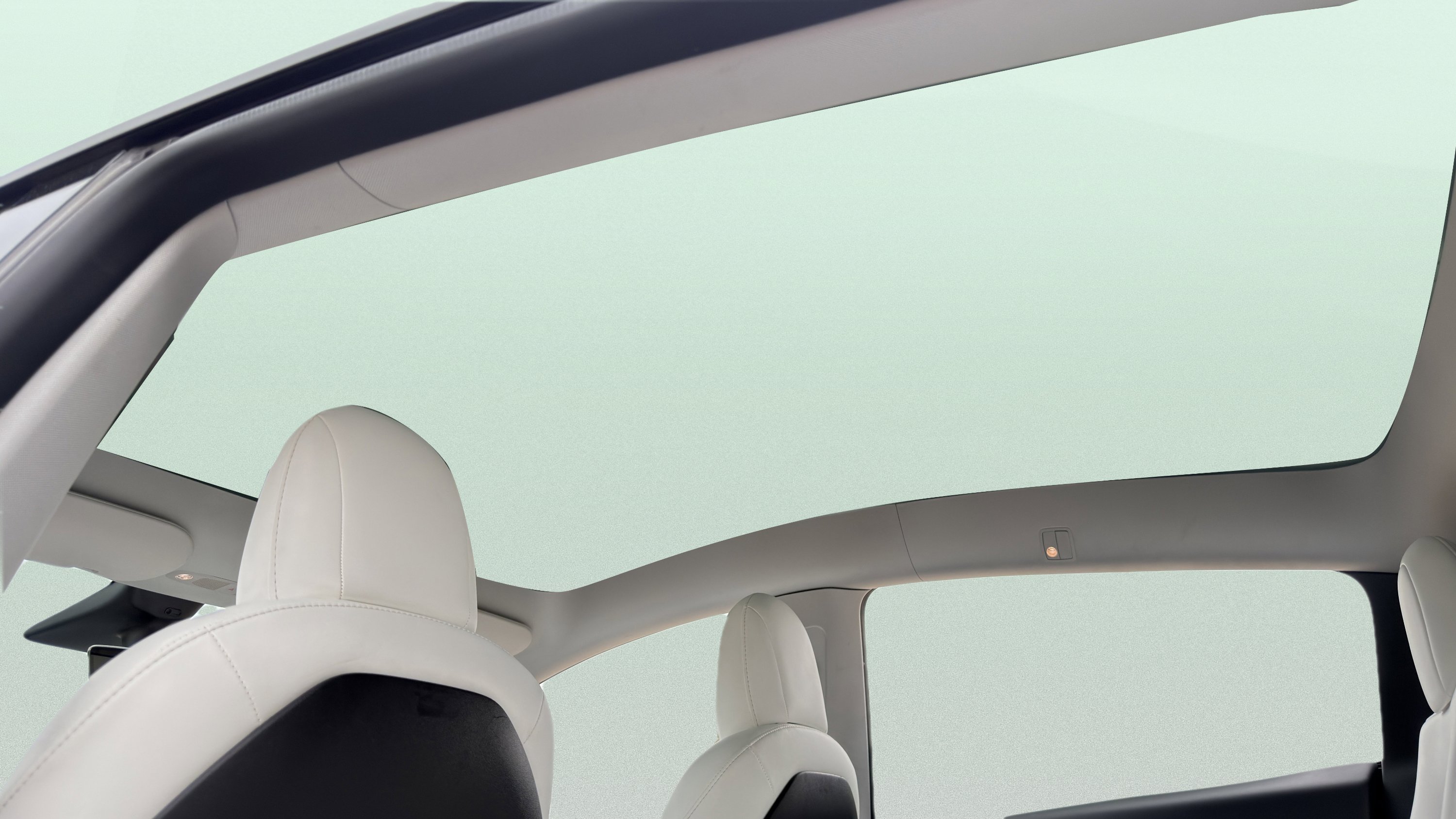 Used 2021 Tesla Model Y Long Range image 25