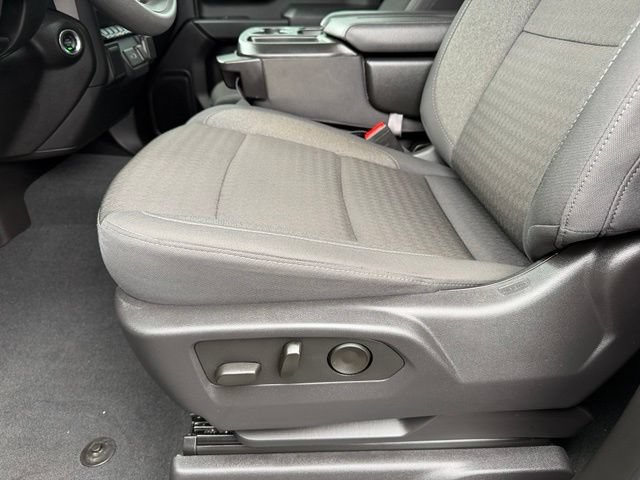 Used 2025 Chevrolet Silverado 1500 Custom AWD/4WD image 15