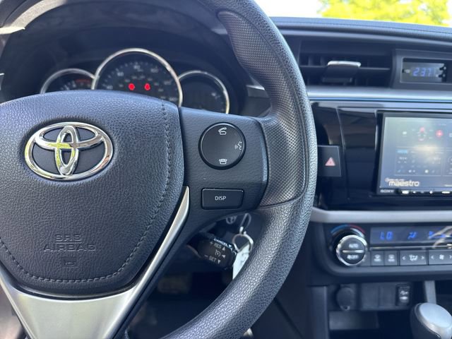Used 2015 Toyota Corolla LE FWD image 17