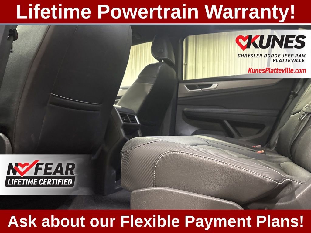 Used 2025 Volkswagen Atlas Cross Sport SE image 16