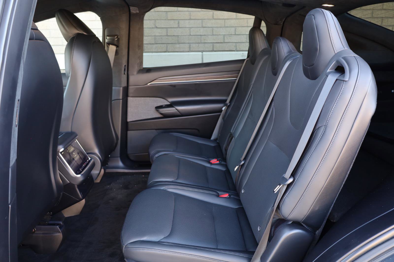 Used 2023 Tesla Model X AWD/4WD image 19