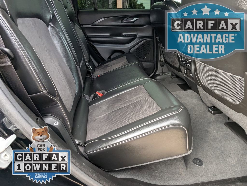 Used 2024 Jeep Grand Cherokee Altitude AWD/4WD image 19