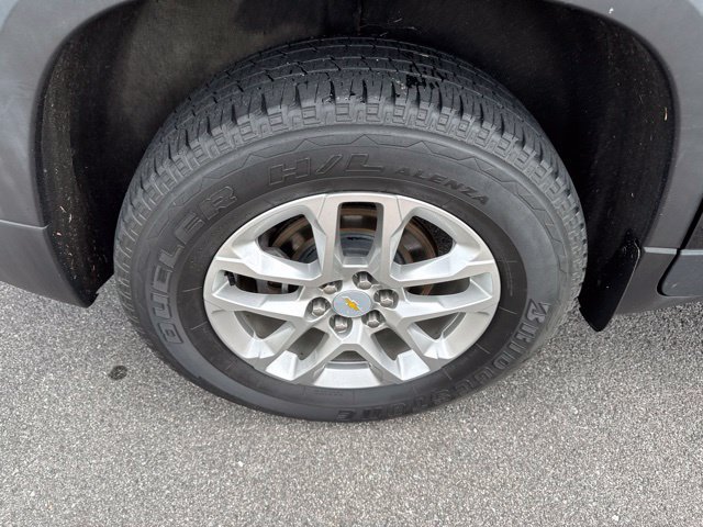 Used 2020 Chevrolet Traverse LS w/ LPO, Floor Liner Package FWD image 9