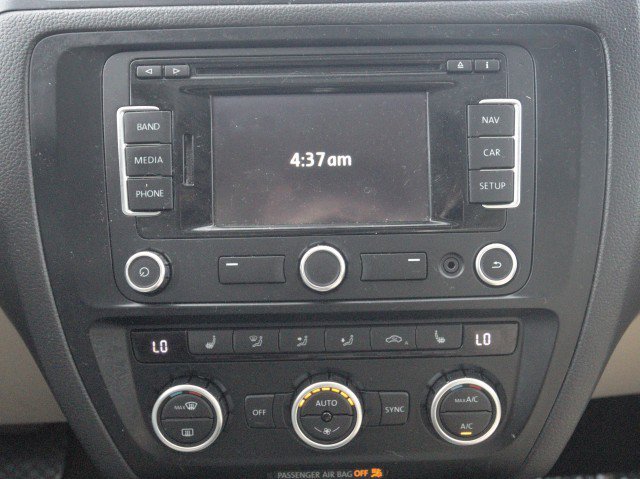 Used 2013 Volkswagen Jetta SEL FWD image 21