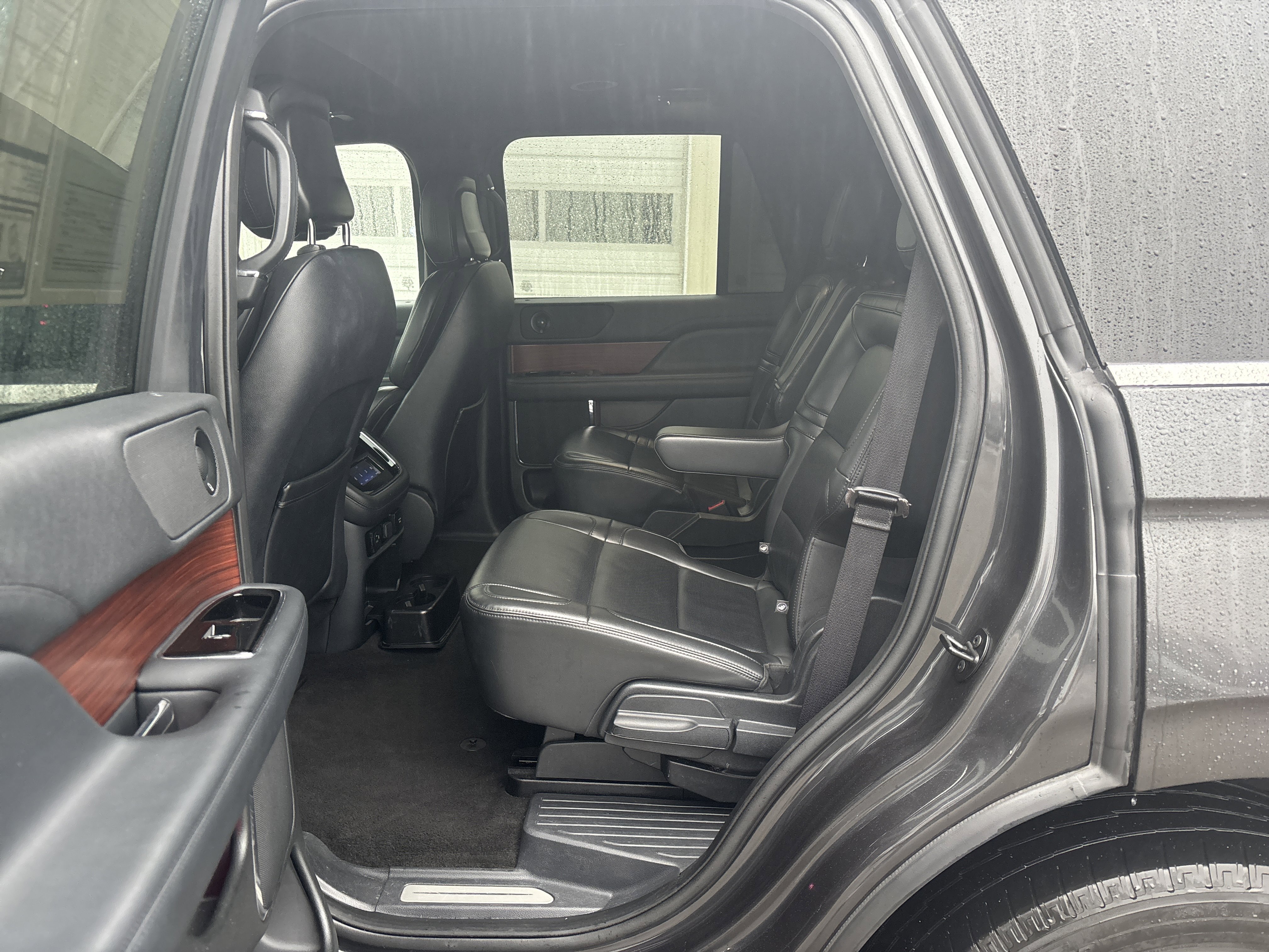 Used 2023 Lincoln Navigator 4WD image 36