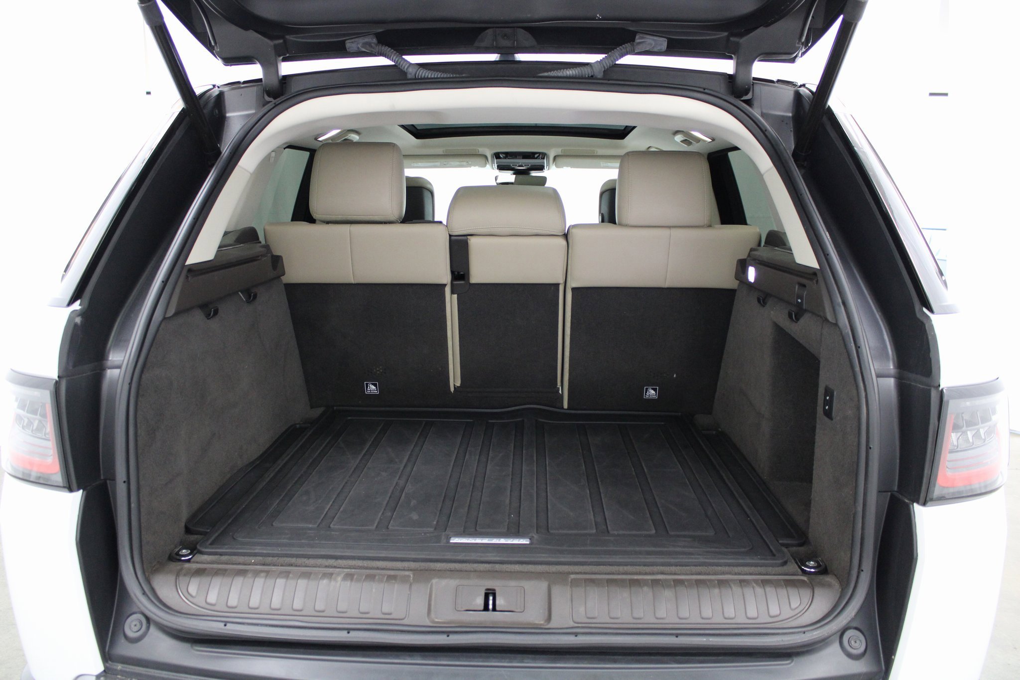 Used 2019 Land Rover Range Rover Sport HSE image 22