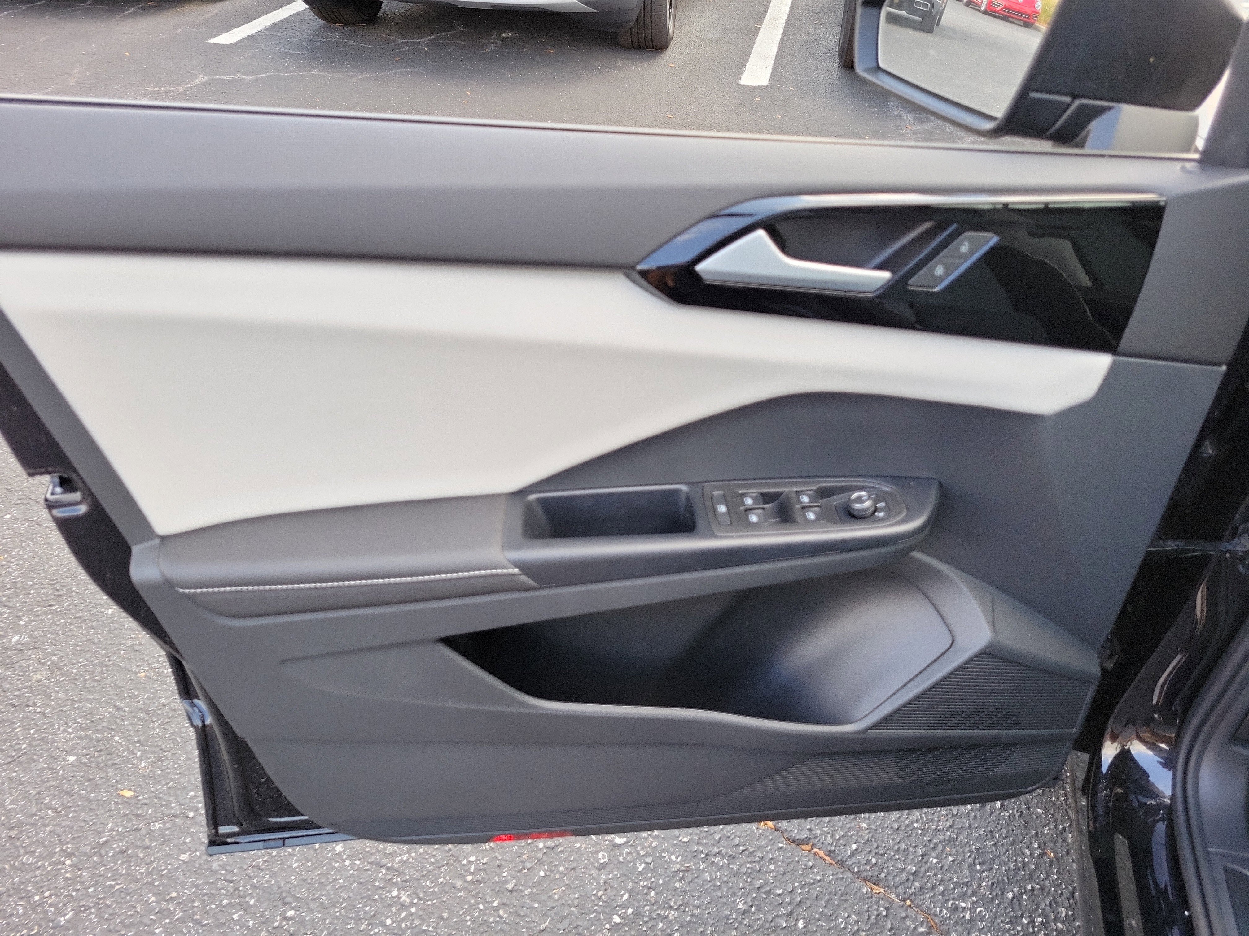 New 2026 Volkswagen Taos S FWD image 21