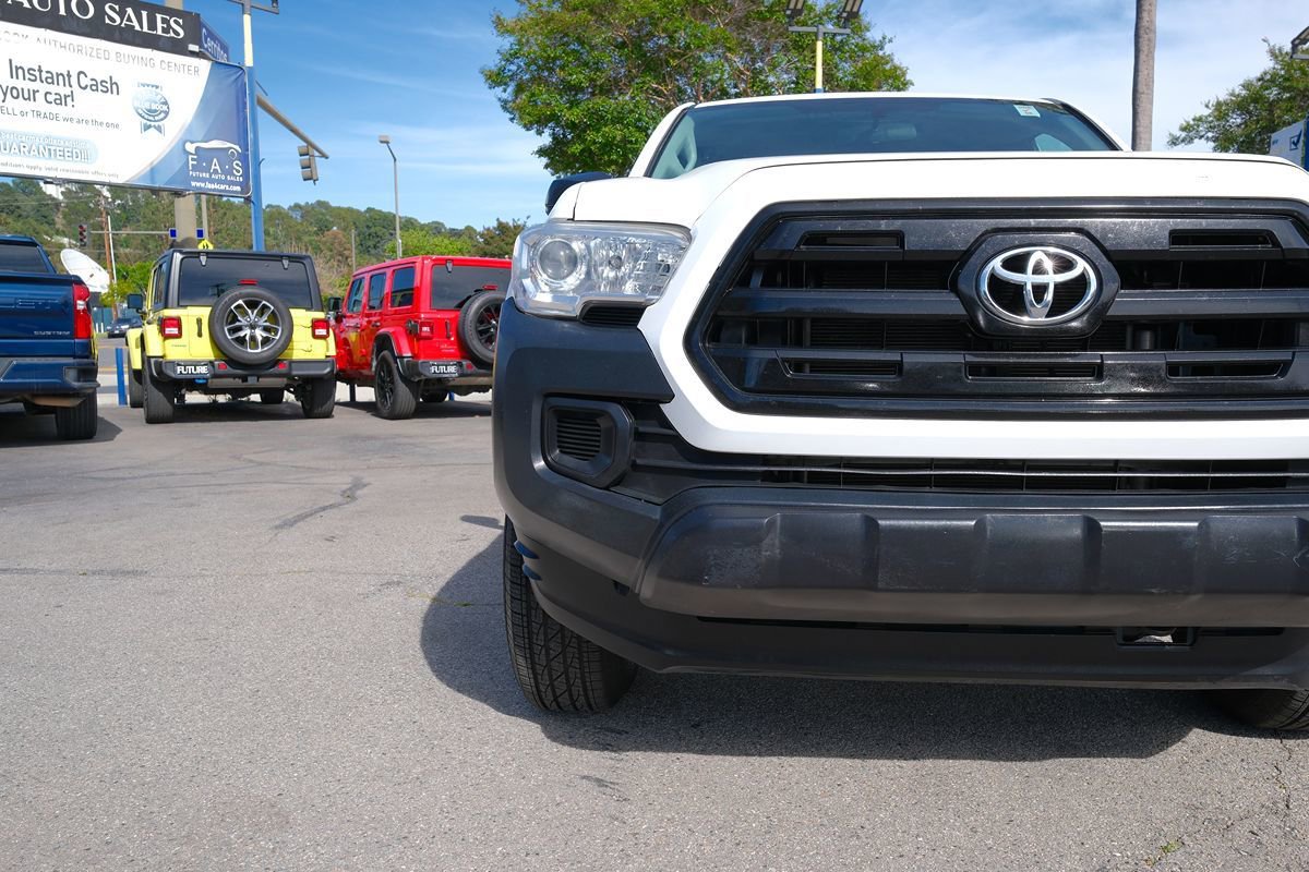 Used 2017 Toyota Tacoma SR RWD image 42