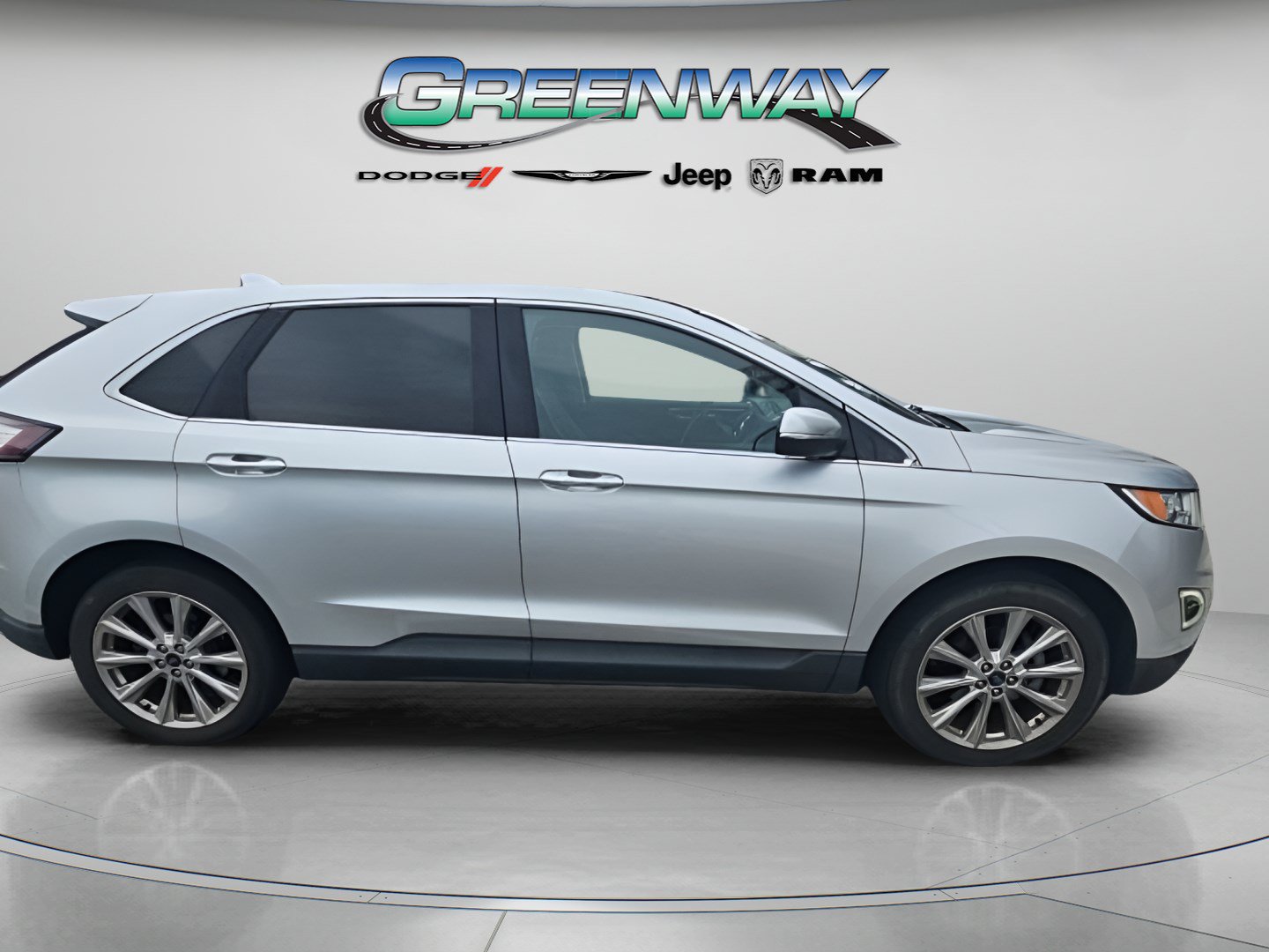 Used 2018 Ford Edge Titanium w/ Equipment Group 301A FWD image 7