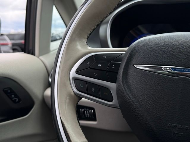 Used 2019 Chrysler Pacifica Limited FWD image 13