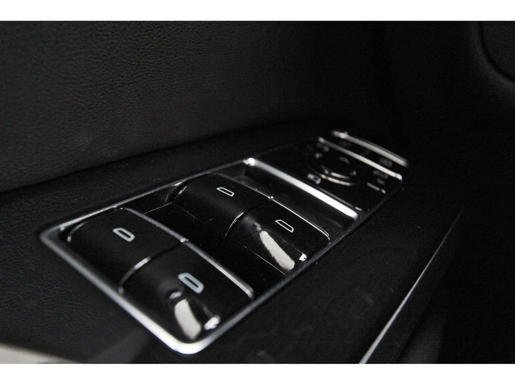 New 2026 Cadillac Escalade ESV Base image 16