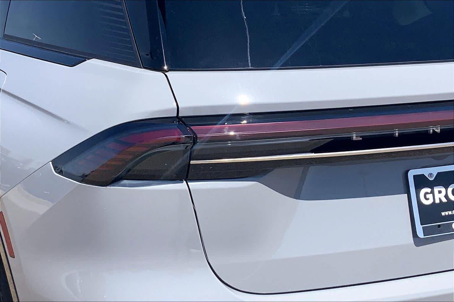 New 2026 Lincoln Nautilus Reserve w/ Jet Appearance Package AWD/4WD image 14