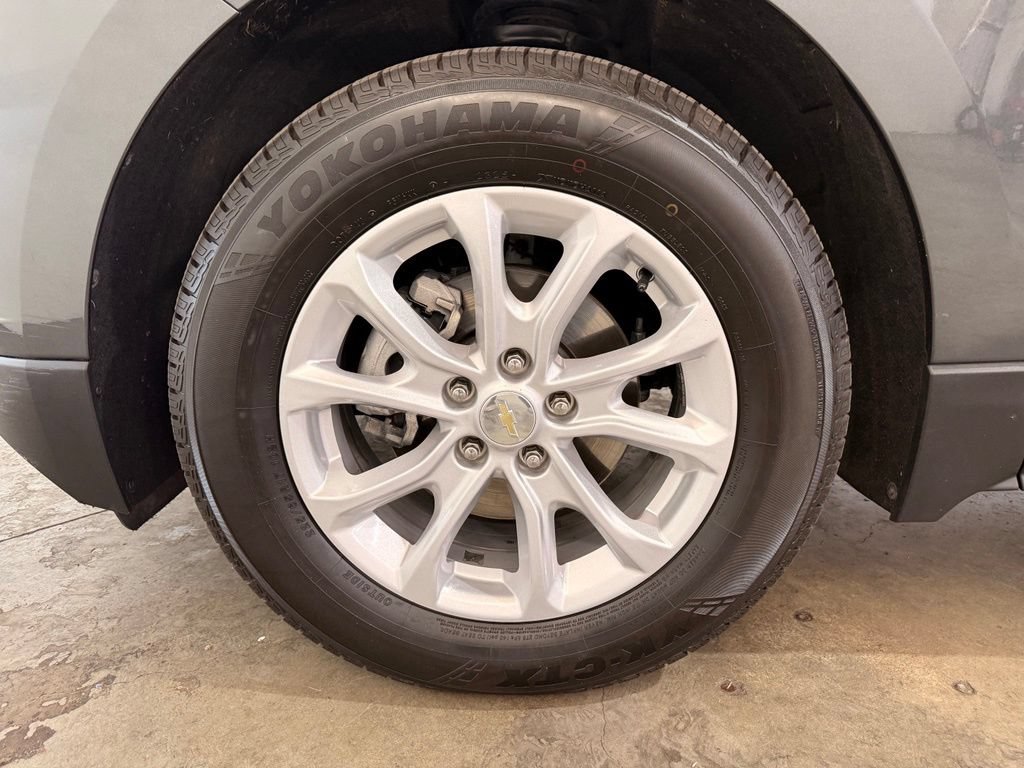 Used 2020 Chevrolet Equinox LS w/ LS Convenience Package FWD image 16