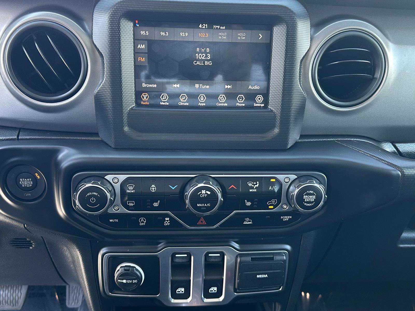 Used 2023 Jeep Wrangler Sport AWD/4WD image 7