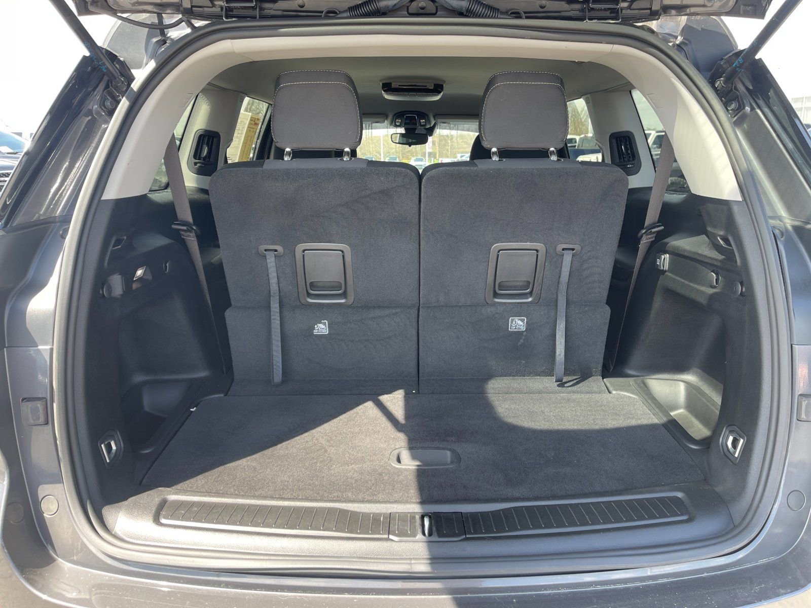 Used 2023 Jeep Grand Cherokee L Laredo image 19