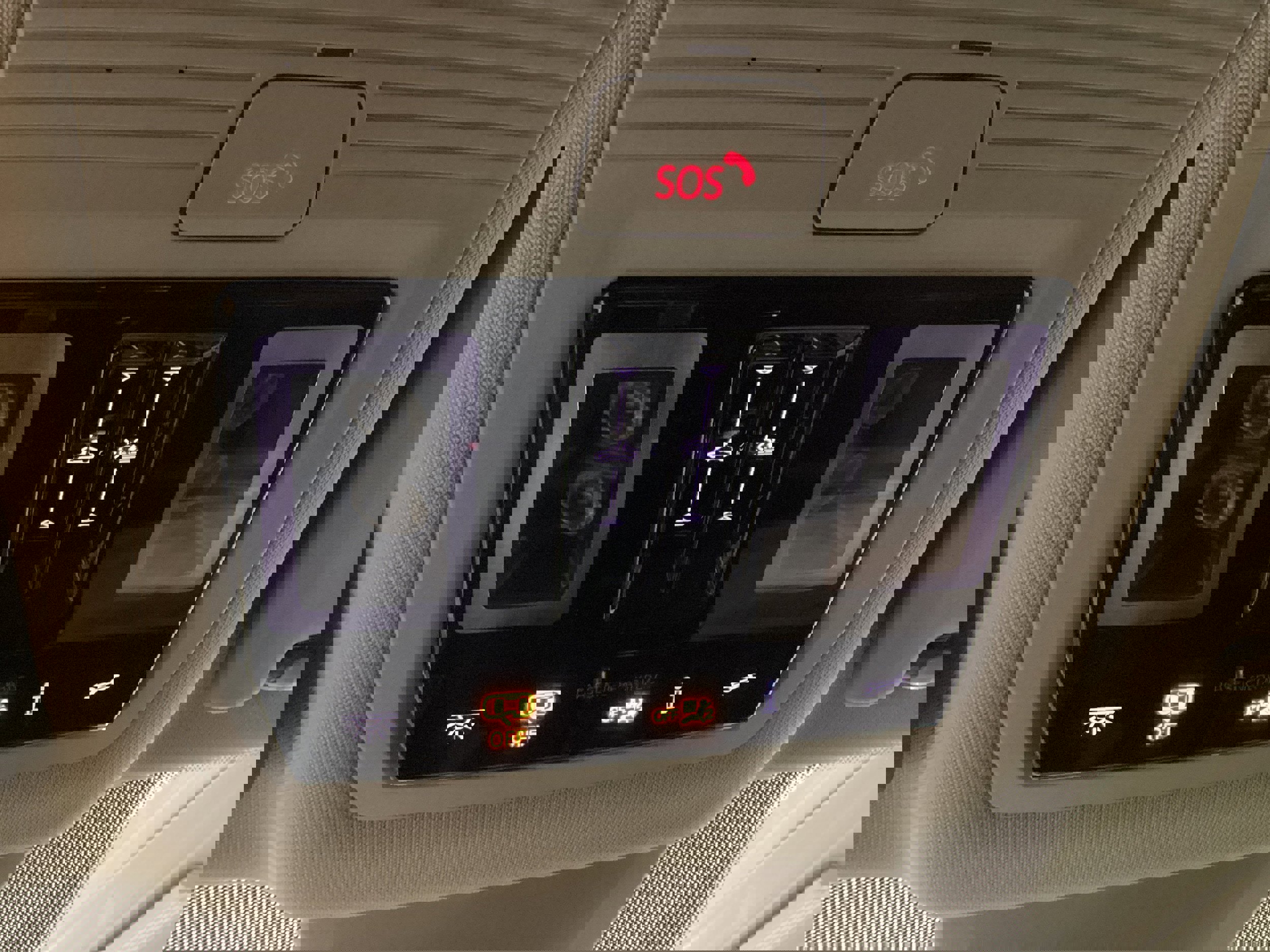 Used 2024 Volkswagen Atlas SEL image 18