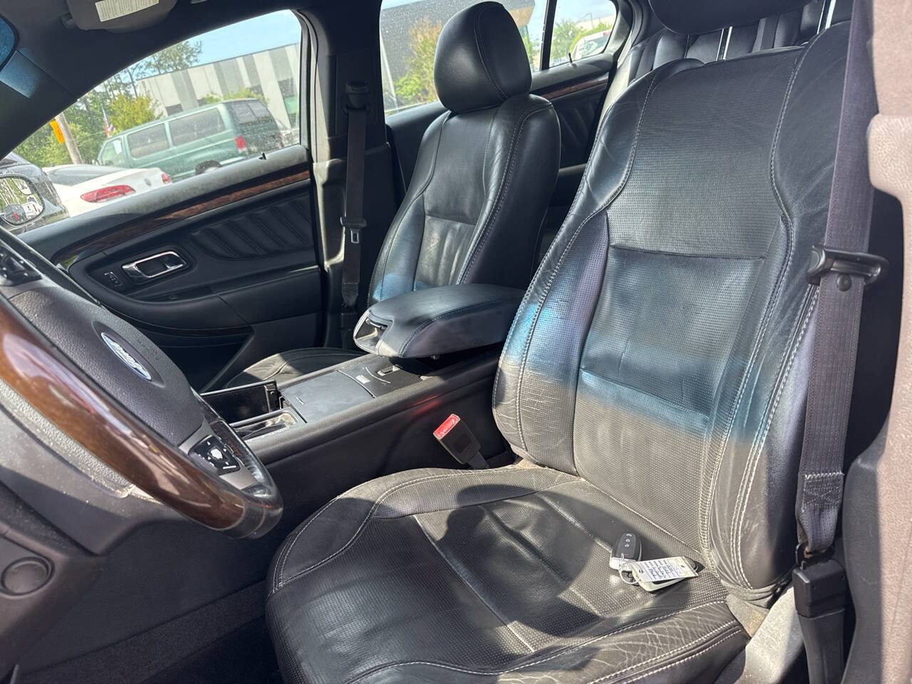 Used 2014 Ford Taurus Limited FWD image 13