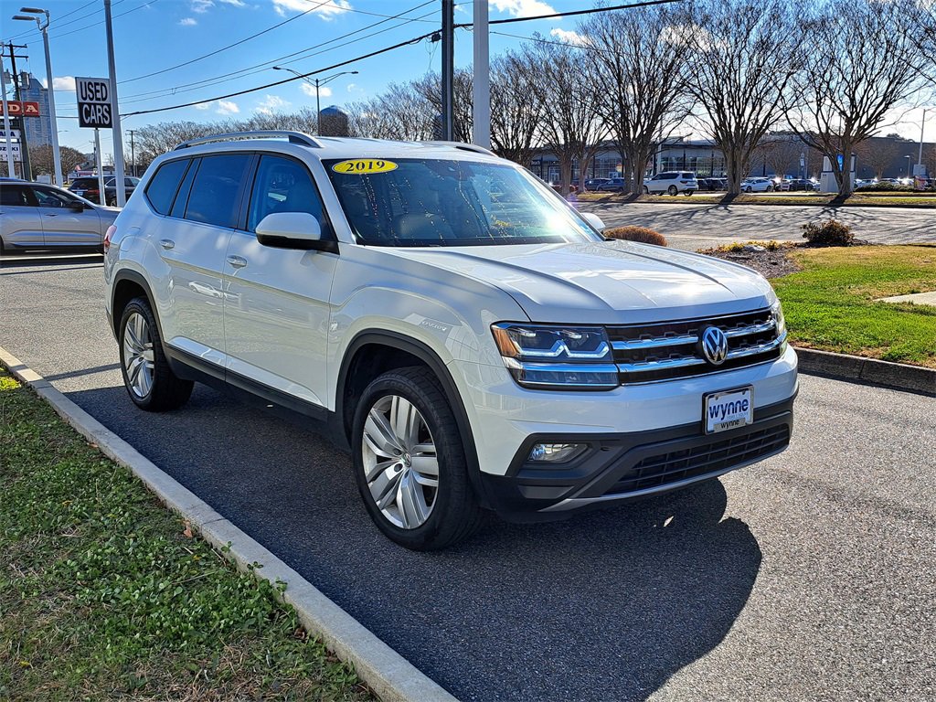 Used 2019 Volkswagen Atlas SE w/ Towing Package image 2