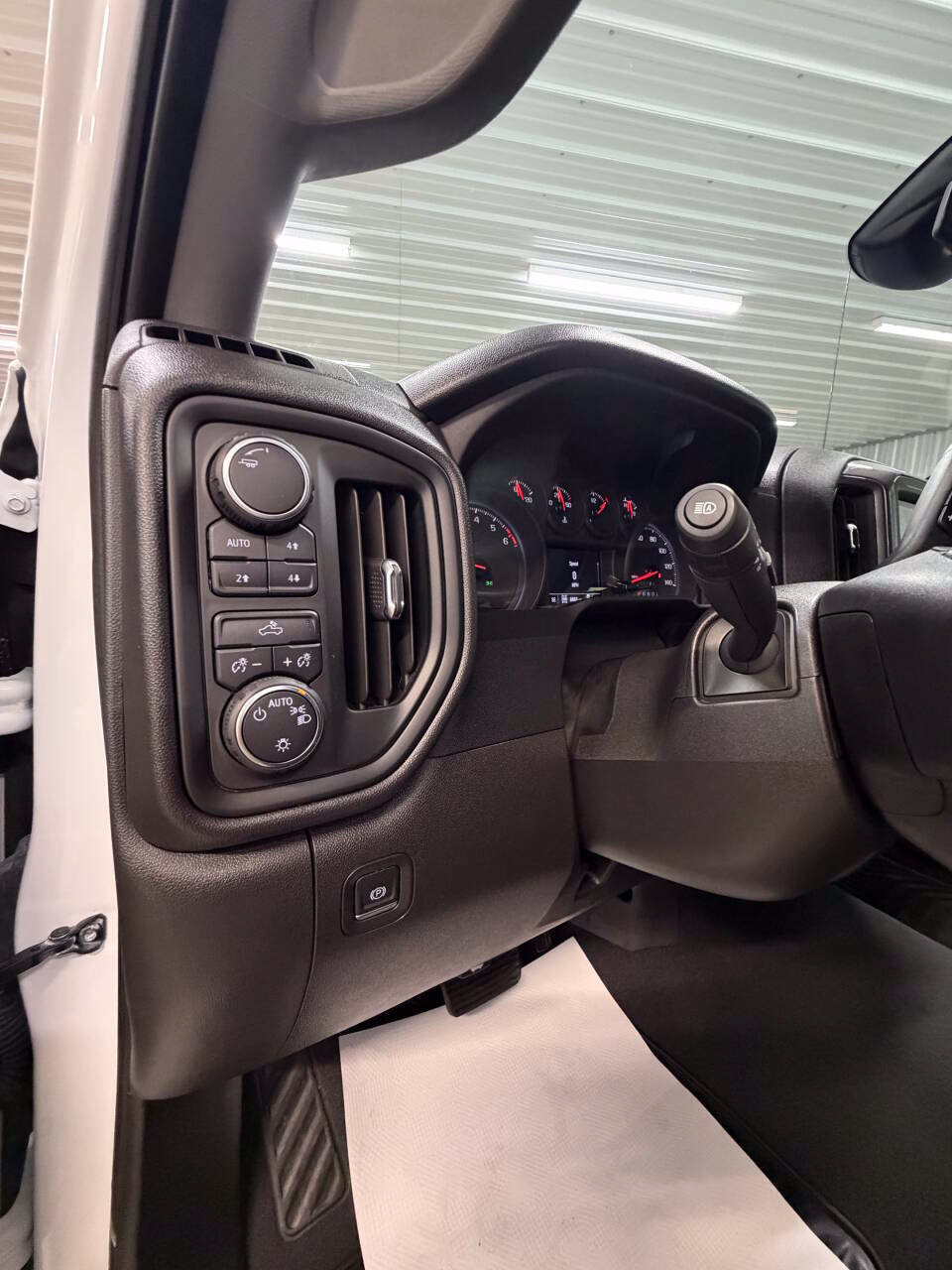 Used 2023 Chevrolet Silverado 1500 Custom Trail Boss w/ LPO, Dark Essentials Package AWD/4WD image 30