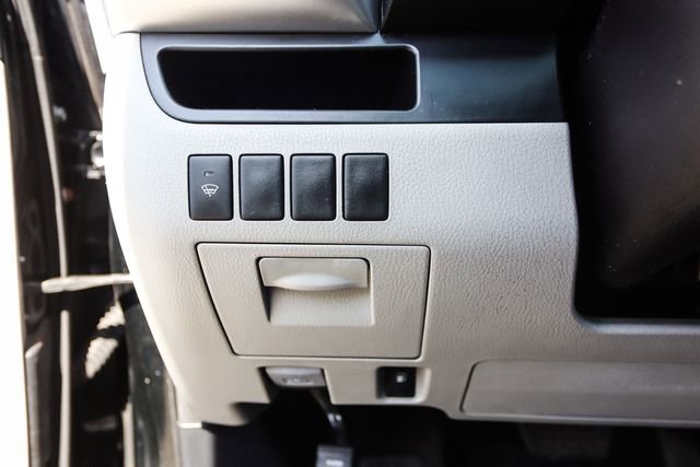 Used 2014 Toyota Highlander LE AWD/4WD image 26