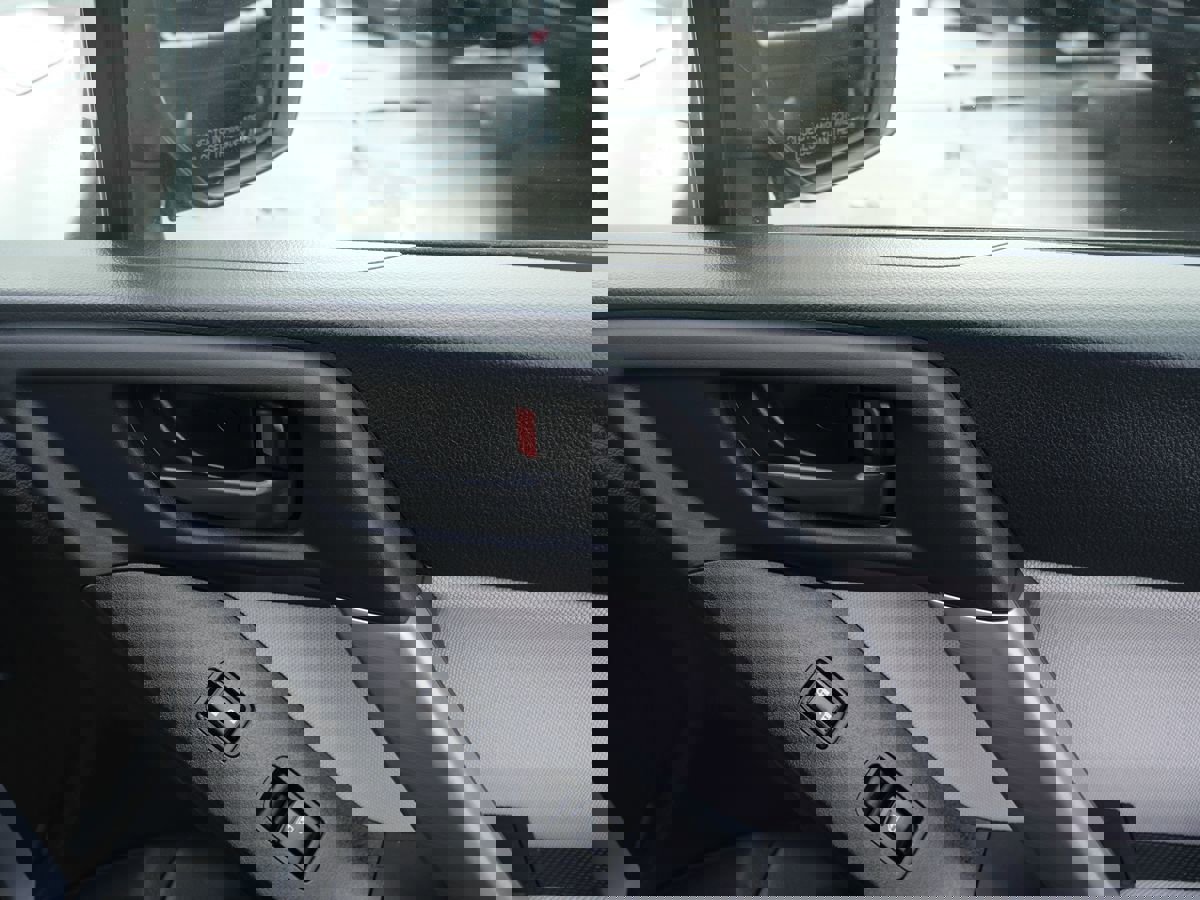 Used 2015 Subaru Forester 2.5i Premium image 18