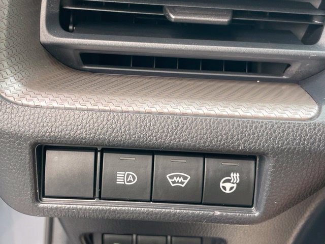 Used 2023 Toyota Prius XLE AWD/4WD image 10