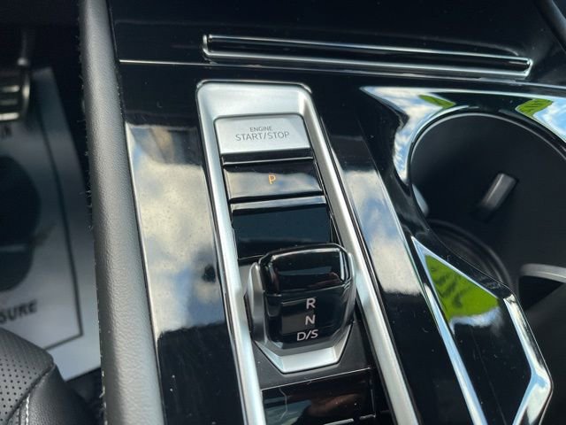 Used 2024 Volkswagen Atlas Cross Sport SEL R-Line image 28