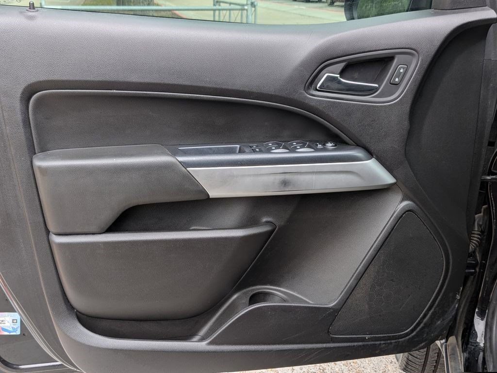 Used 2021 Chevrolet Colorado LT w/ LT Convenience Package RWD image 10
